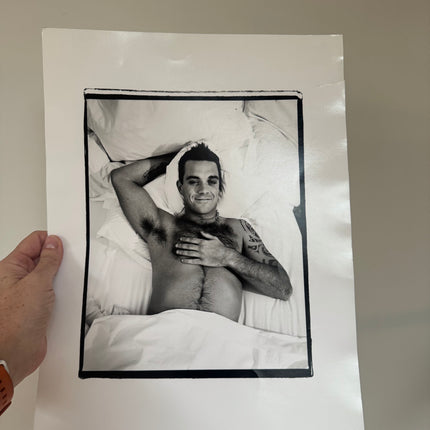 Robbie Williams print - Somebody Someday book outtake shots 2000 damaged