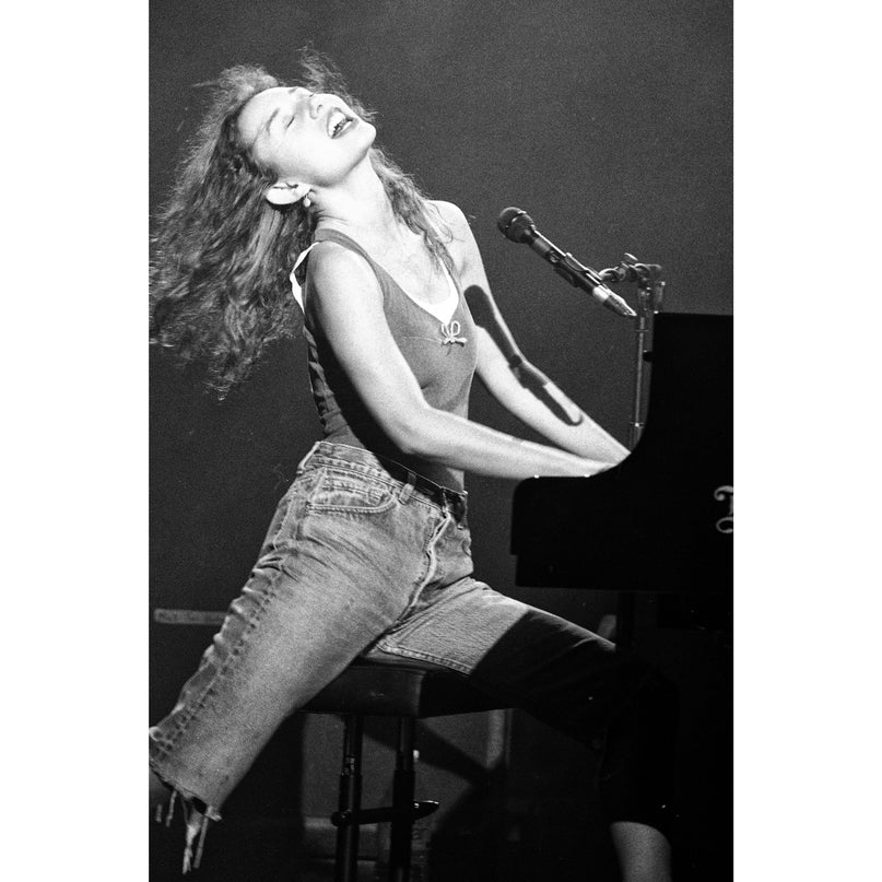 Tori Amos - B&W - Scarlet Page - shop