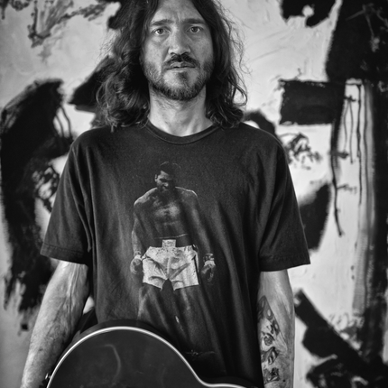 RESONATORS - Black and White